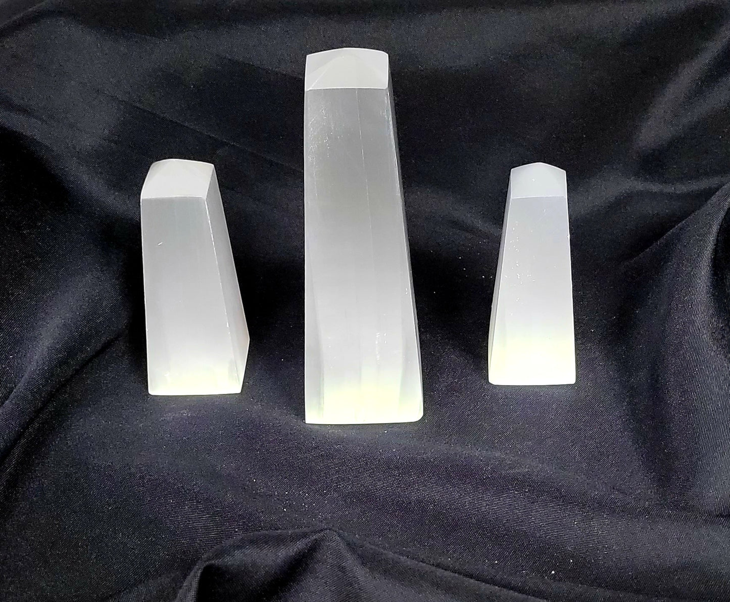 Selenite Towers - Cleansing & charging other crystals | Helps with skeletal issues | Anxiety & Worry |Clarity of mind |Awareness of self