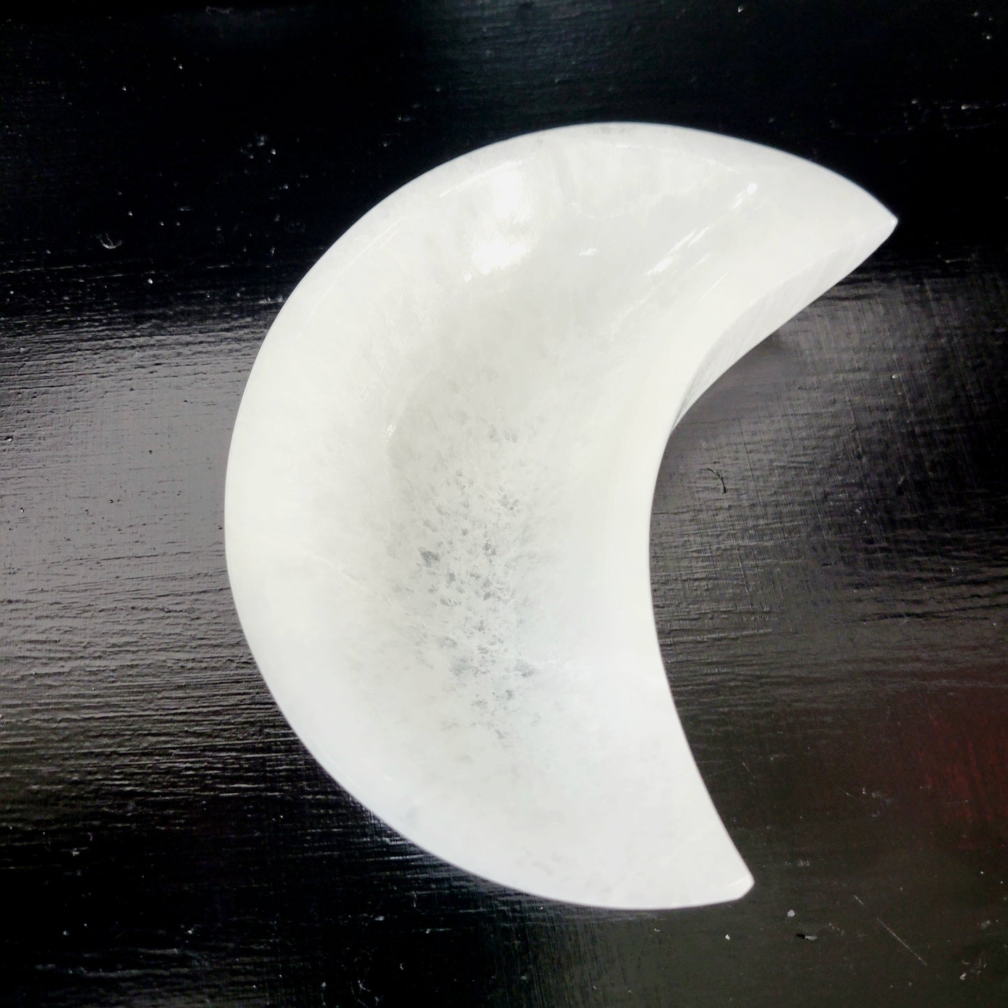 Selenite Crescent Moon Bowl- Cleansing & charging other crystals |Anxiety & Worry |Clarity of mind