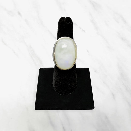 Sterling Silver Moonstone Ring- Self discovery | Hormonal balance | Releases frustrations