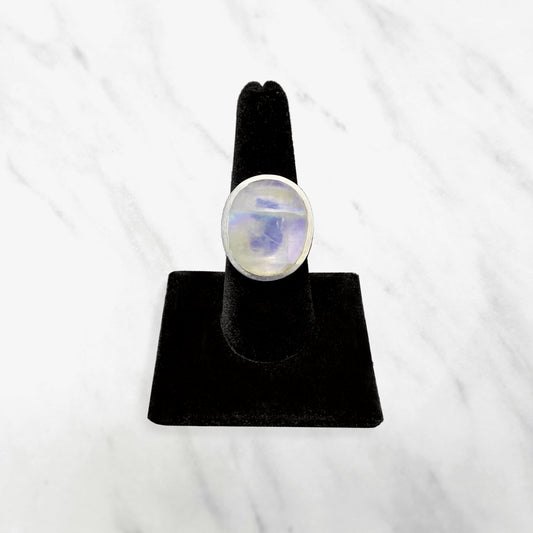 Sterling Silver Moonstone Ring...- Self discovery | Hormonal balance | Releases frustrations